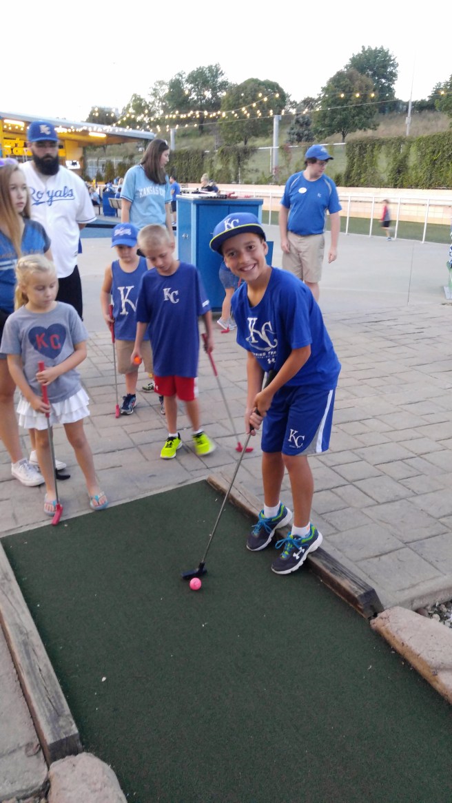 9-17-16-royals-game-fun-8
