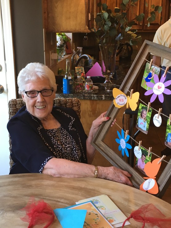 5.7.17 Grammy's 93rd Bday Party (8)