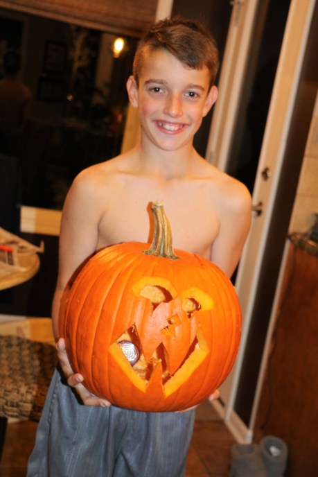 10.30.17 Pumpkin Carving Decorating (12)