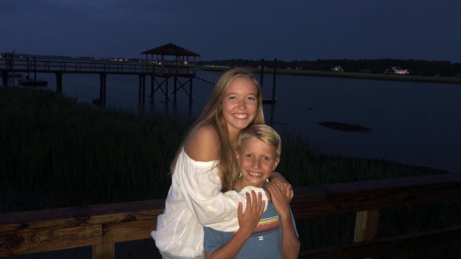 ACD655C2-6384-4FF7-9338-27915D1B068A